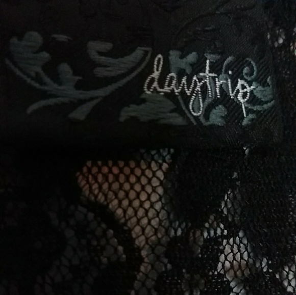 Top - Picture 2 of 4